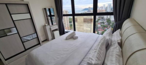 Urban Suites George town - Affordable & Cozy Luxury Stay - High-Floor with Spectacular Sea and Penang Bridge View